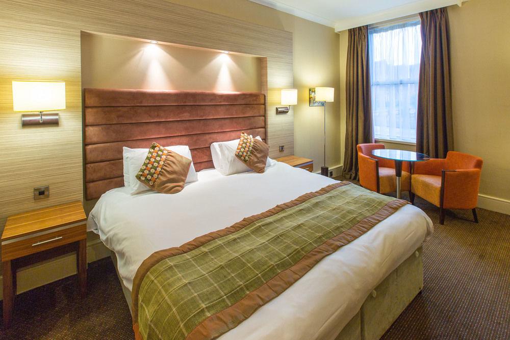 Brockworth Delta Hotels By Marriott Cheltenham Chase מראה חיצוני תמונה