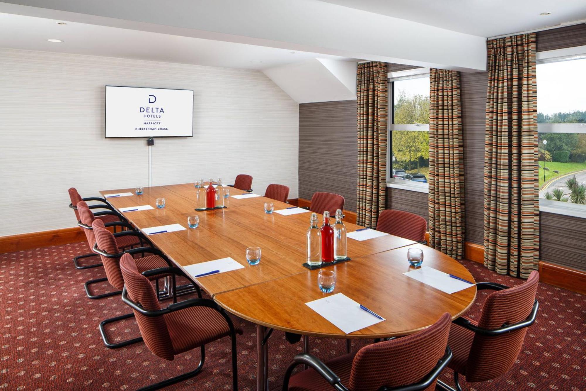 Brockworth Delta Hotels By Marriott Cheltenham Chase מראה חיצוני תמונה